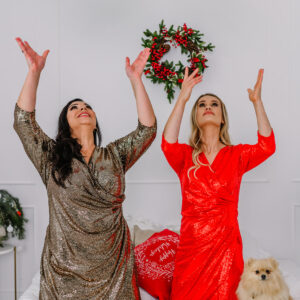 Alternative view of Sukienka Wonder cekin plus size złota